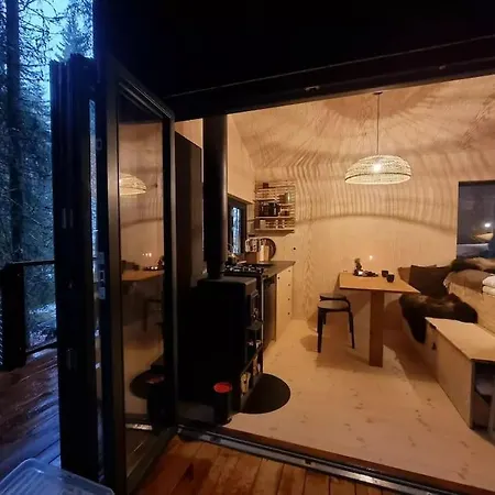 Treetop Ekne - Hytte I Skogen Med Hengebru Campsite Levanger