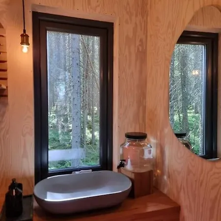 Campsite Treetop Ekne - Hytte I Skogen Med Hengebru *