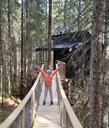 Kemping Treetop Ekne - Hytte I Skogen Med Hengebru *