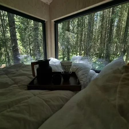 Treetop Ekne - Hytte I Skogen Med Hengebru Kemping